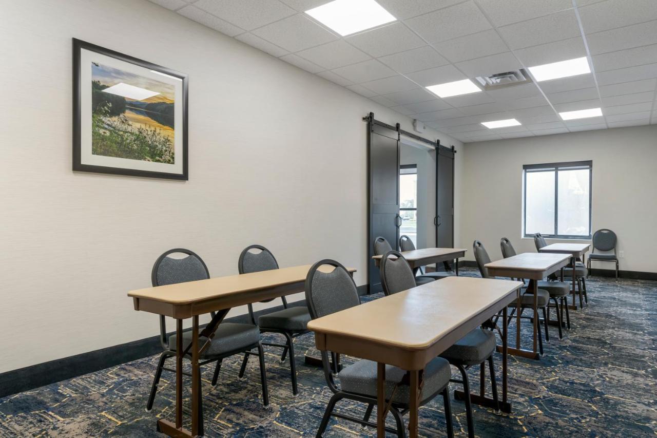 Comfort Suites Падука Екстериор снимка