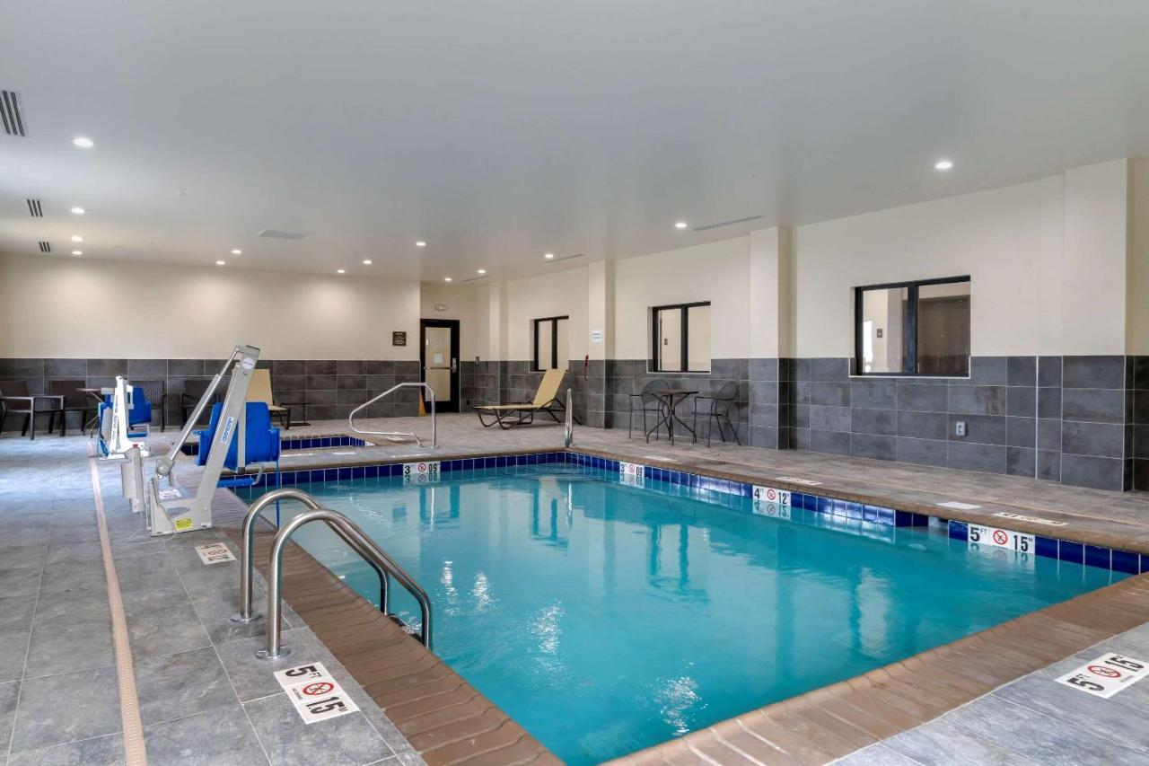 Comfort Suites Падука Екстериор снимка